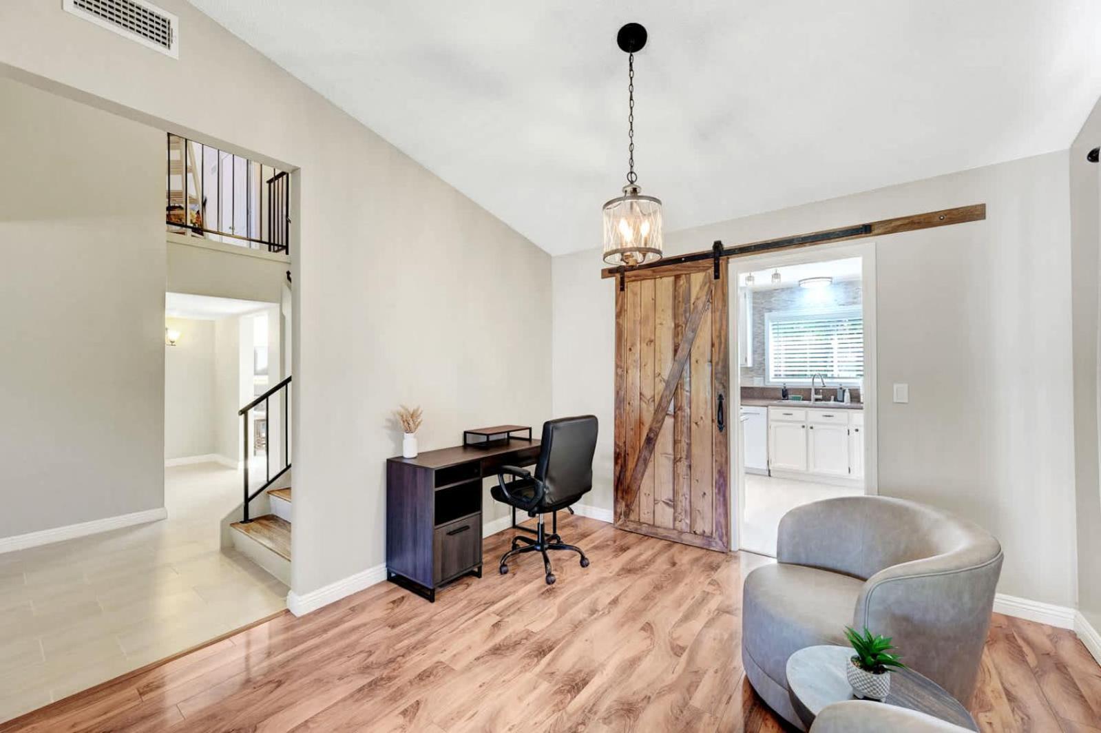 Bright Fun Spacious With Pool Сasa de vacaciones Las Vegas