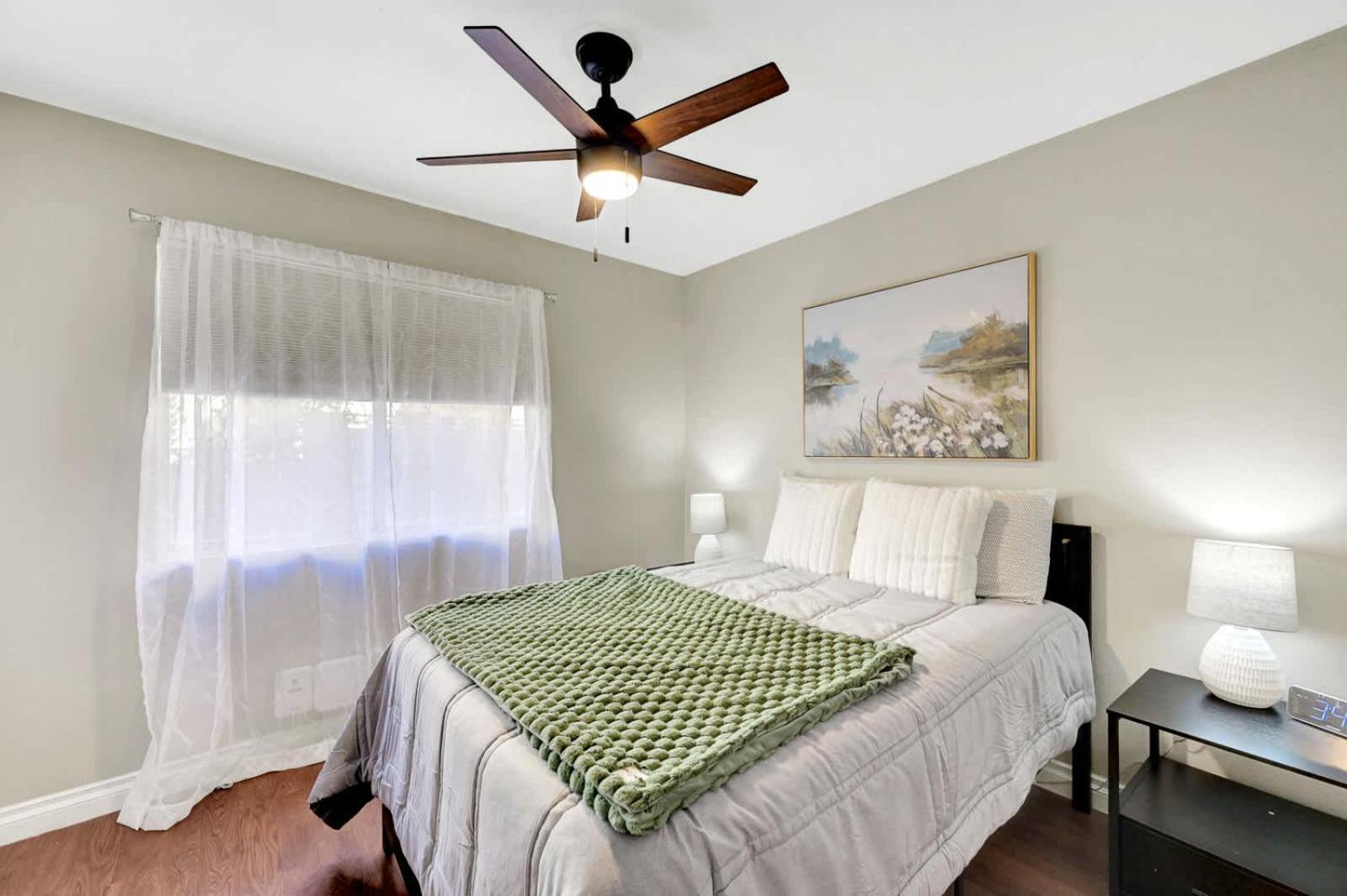 Bright Fun Spacious With Pool Сasa de vacaciones Las Vegas