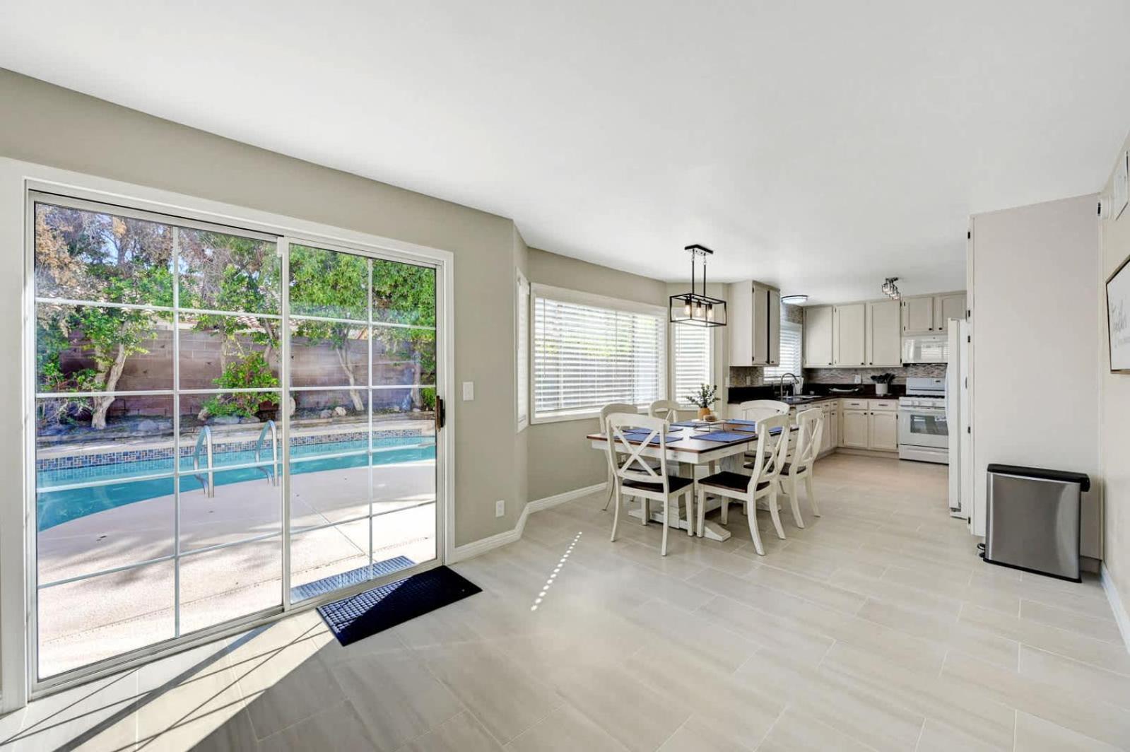 Сasa de vacaciones Bright Fun Spacious With Pool Las Vegas